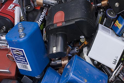 威海废旧电池回收公司处理|奥迪电瓶回收价格